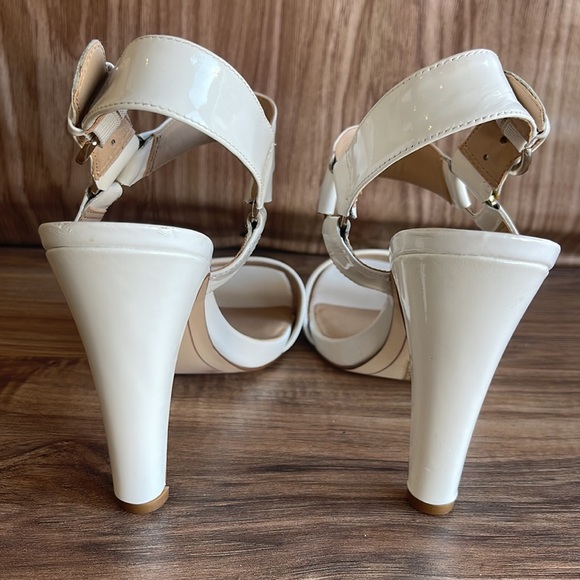 New with defects KARL LAGERFELD PARIS-Ankle Strap CIEONE Heels Shoes Size 11M - Picture 3 of 7